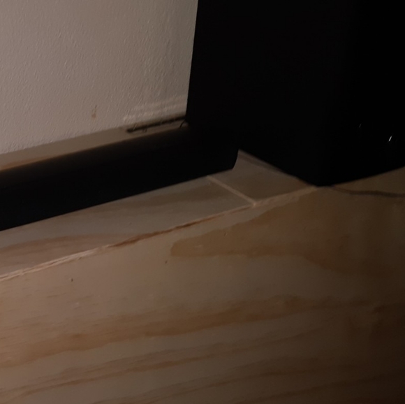 Home Sound Bar & Speaker - Picture 2 of 4